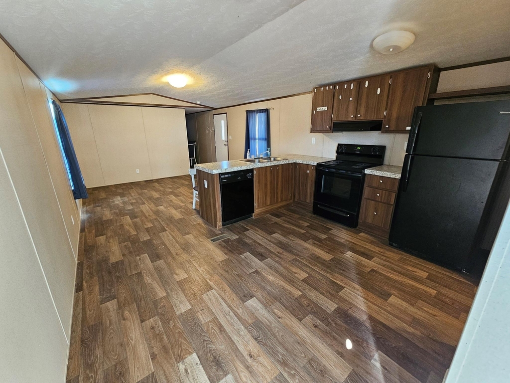 16618 Fairman Drive - Photo 3