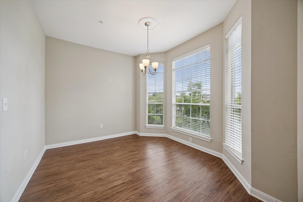 5353 Memorial Drive - Photo 3