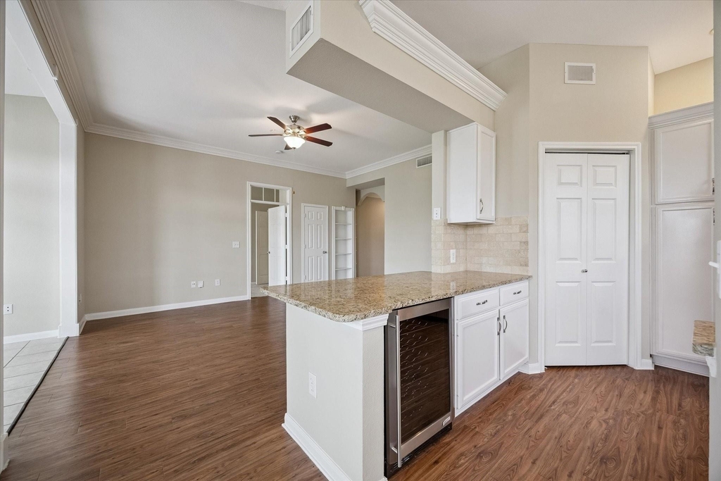 5353 Memorial Drive - Photo 5