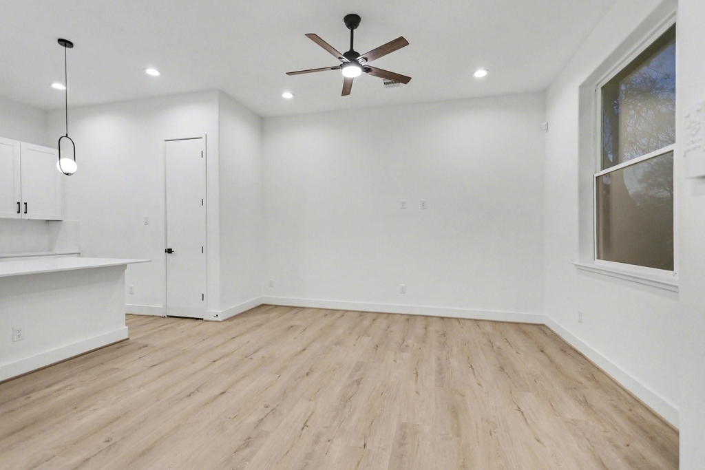 203 Danna Lane - Photo 3