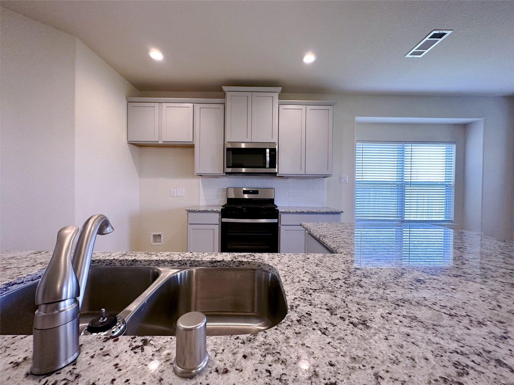1707 Green Willow Court - Photo 14