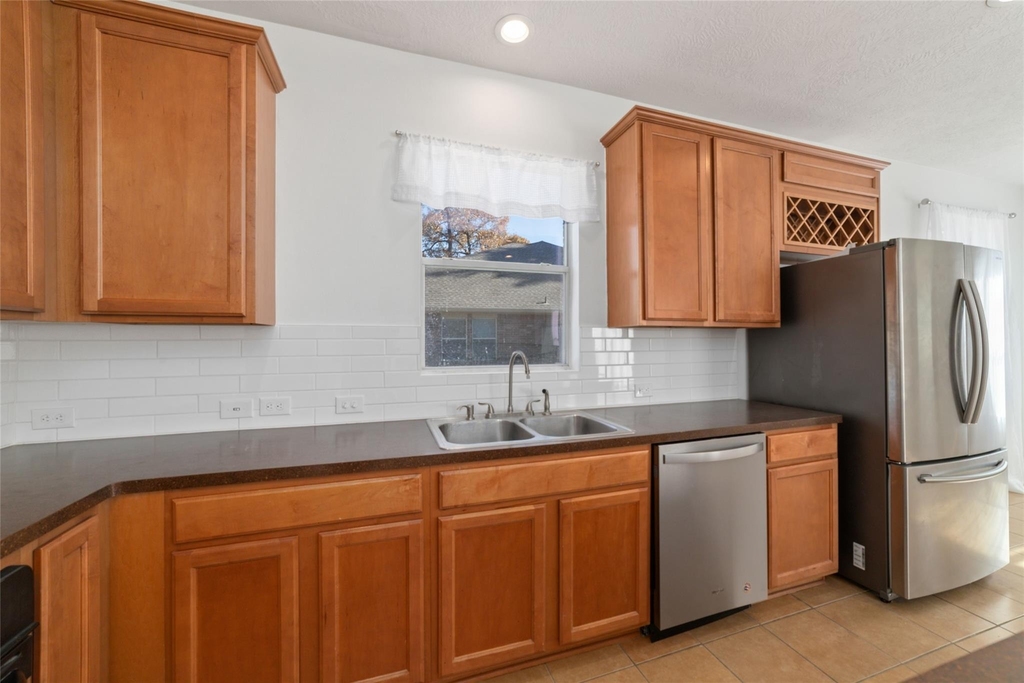 2618 Bridgestone Park Lane - Photo 16
