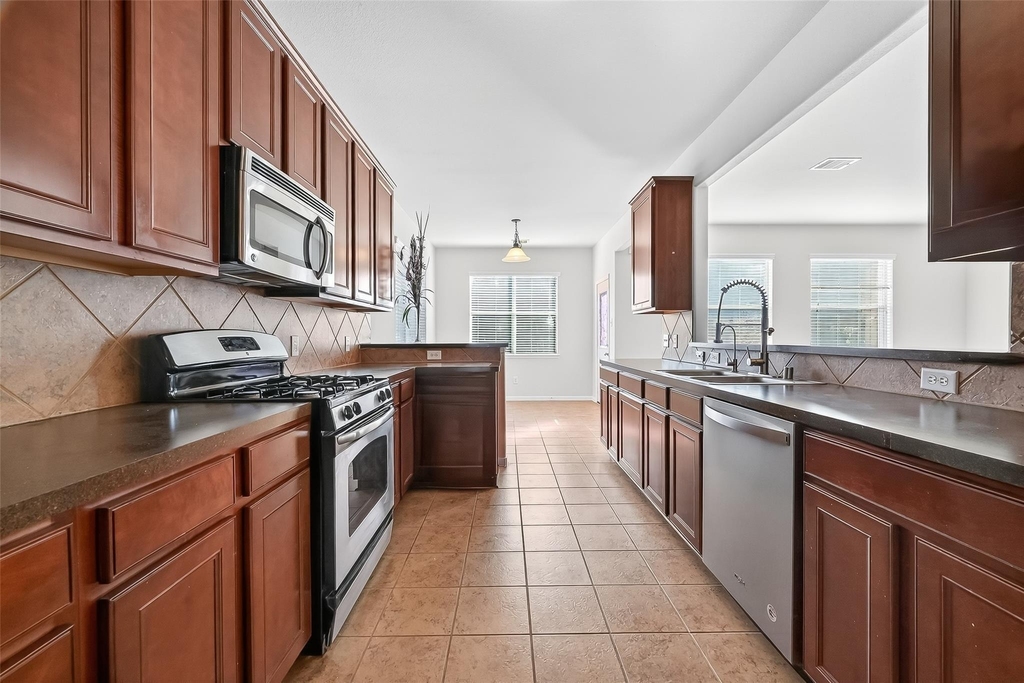 21623 Mid Peak Way - Photo 10