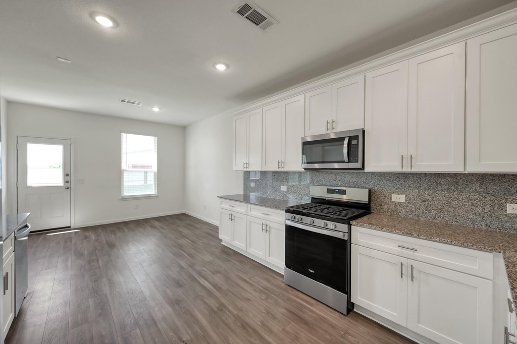 7314 Madison Commons Lane - Photo 11