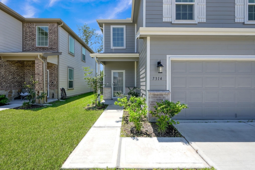 7314 Madison Commons Lane - Photo 2
