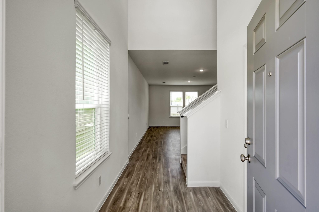 7314 Madison Commons Lane - Photo 3