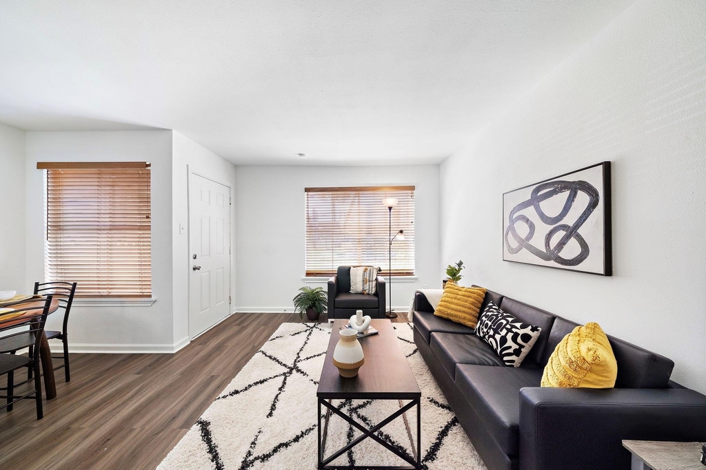 2828 61st Street - Photo 3