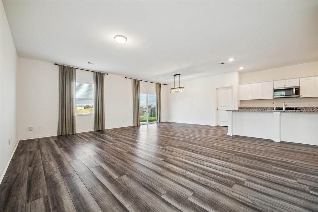 4603 Highland Crest Drive - Photo 3