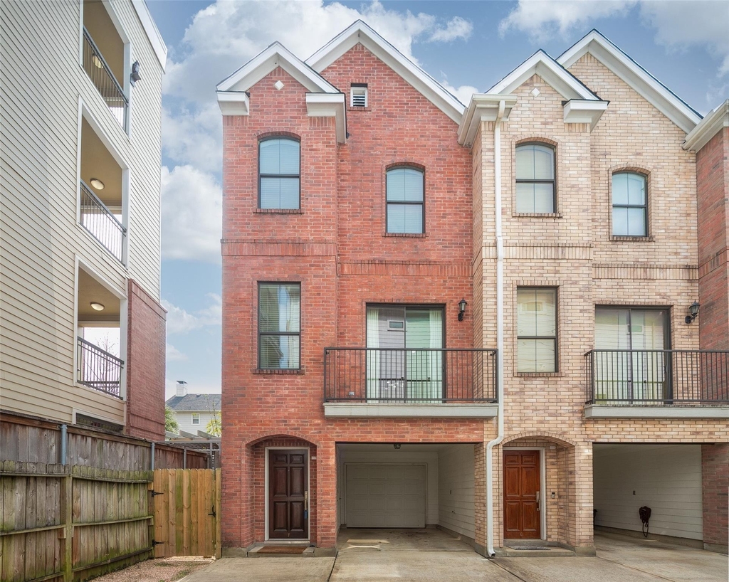 202 Mcgowen Street - Photo 0