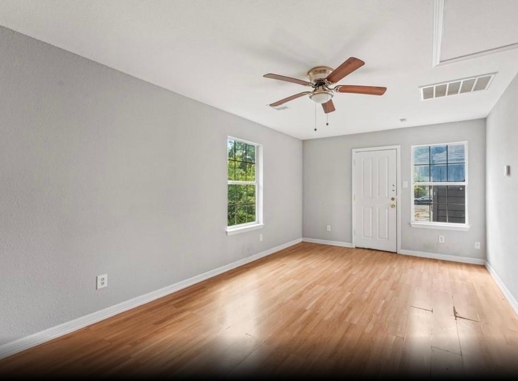 205 Hafer Street - Photo 3