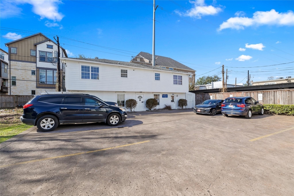 811 Heights Blvd - Photo 1