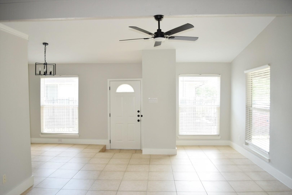 2324 Peppermill Road - Photo 7