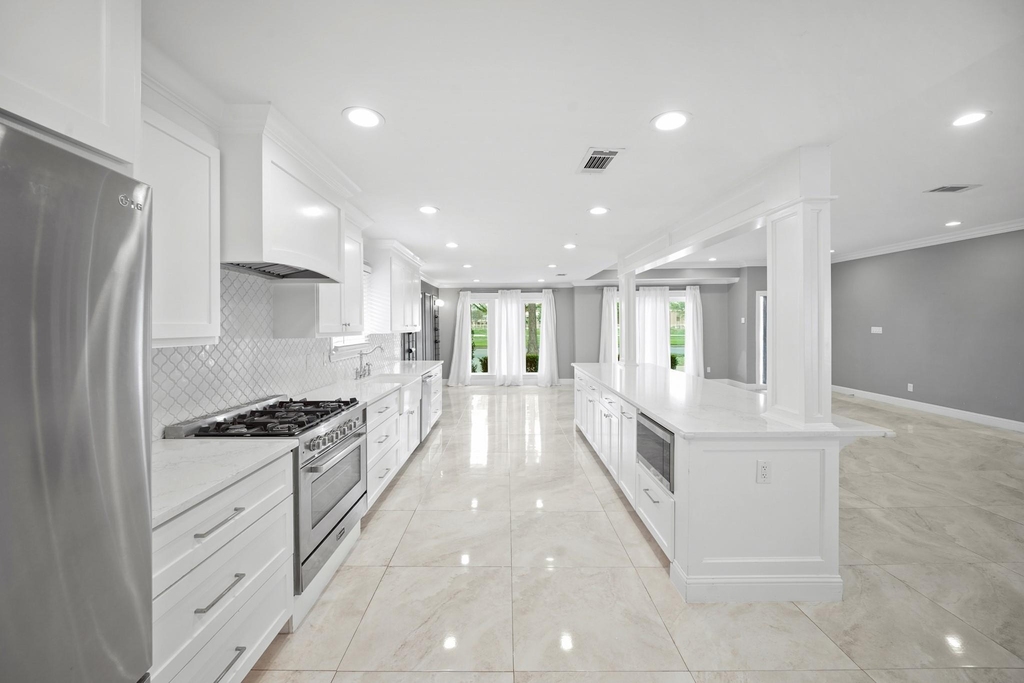 6215 S Braeswood Boulevard - Photo 10