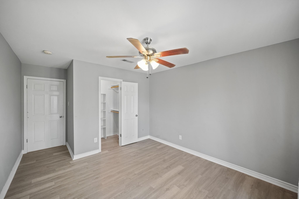 6215 S Braeswood Boulevard - Photo 17