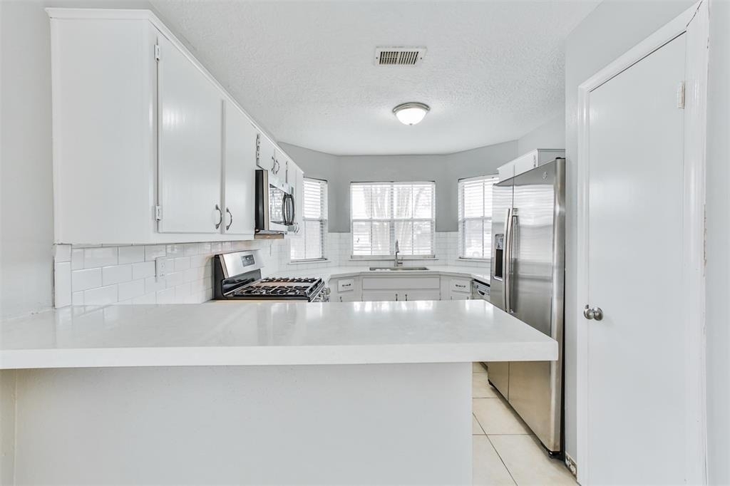 11111 Wheatridge Drive - Photo 4
