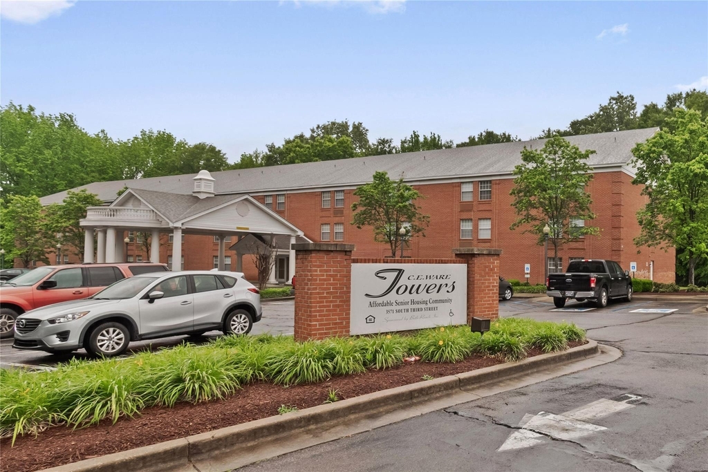 2526 W Madison Street - Photo 2