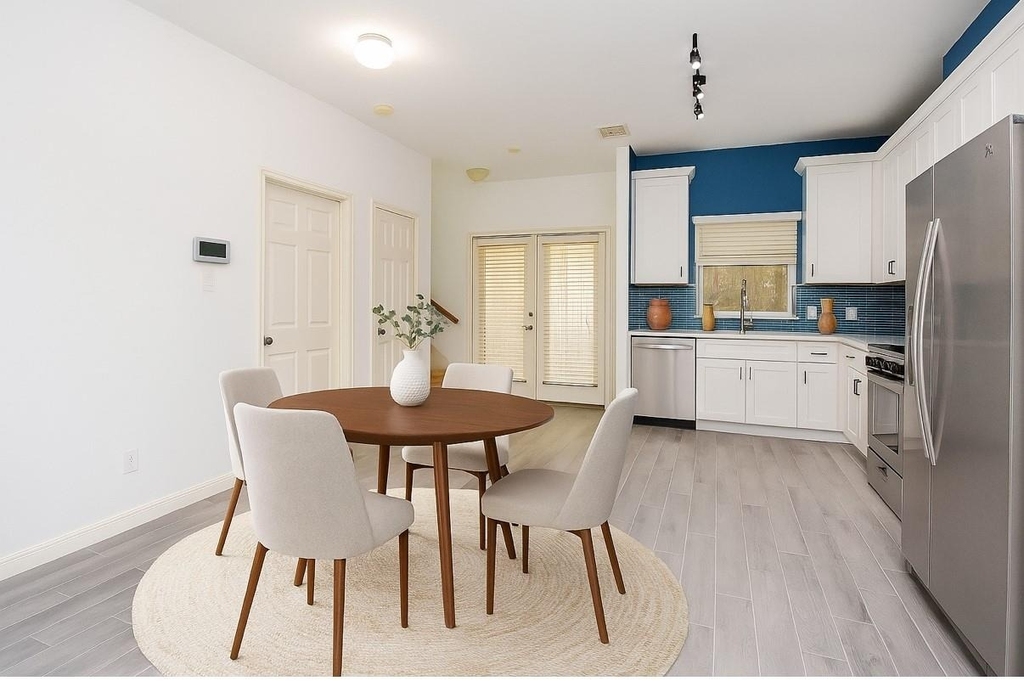 2202 Naomi Street - Photo 16