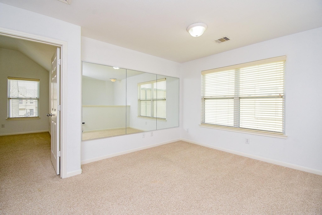 2202 Naomi Street - Photo 20