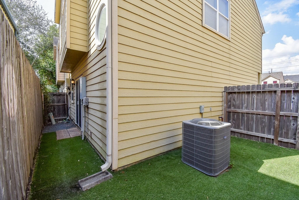2202 Naomi Street - Photo 38