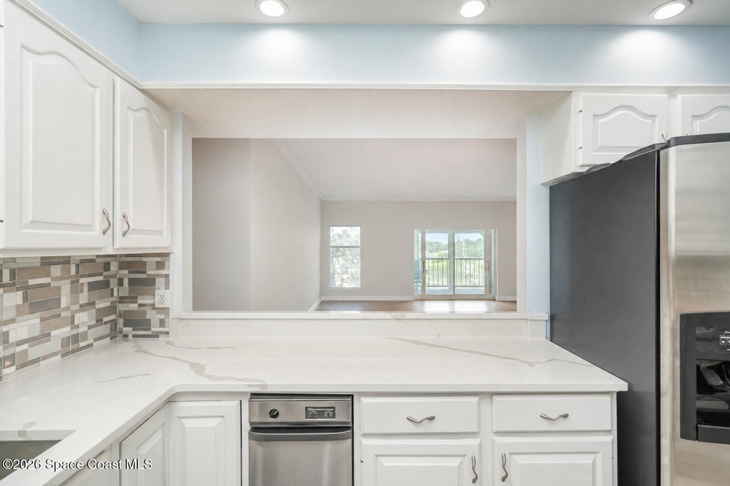 905 N Harbor City Boulevard - Photo 10