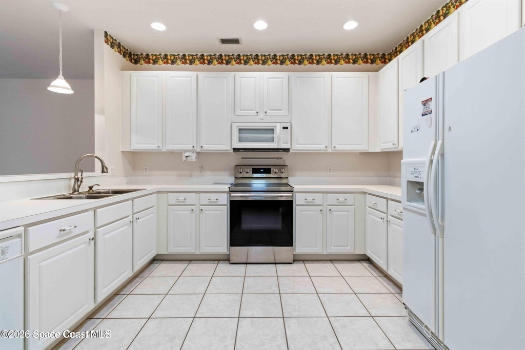 4035 Estancia Way - Photo 2