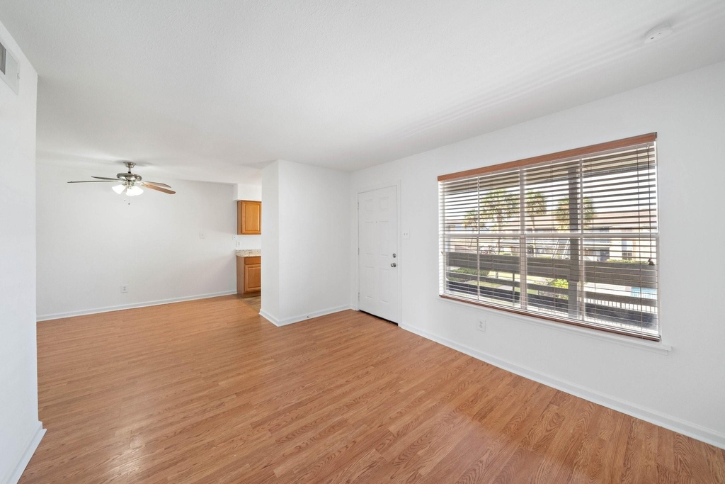 2828 61st Street - Photo 3