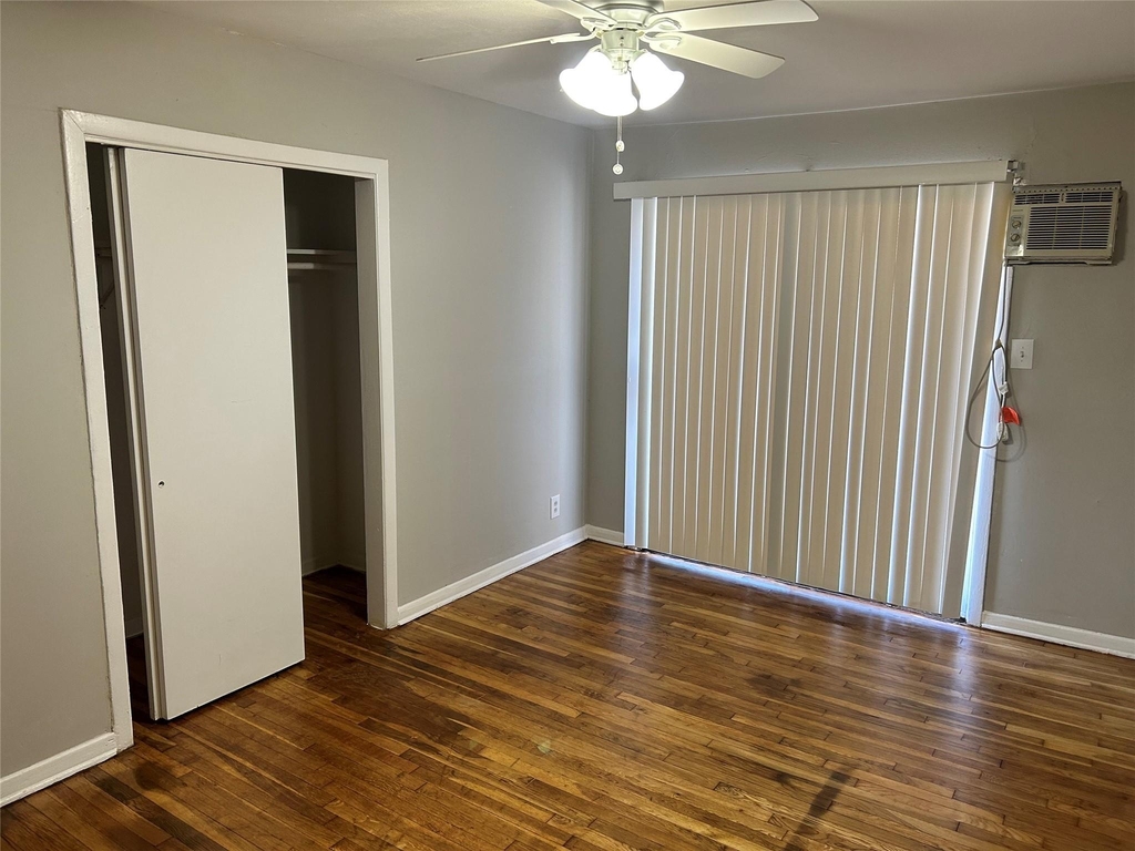 8807 Timberside Drive - Photo 2