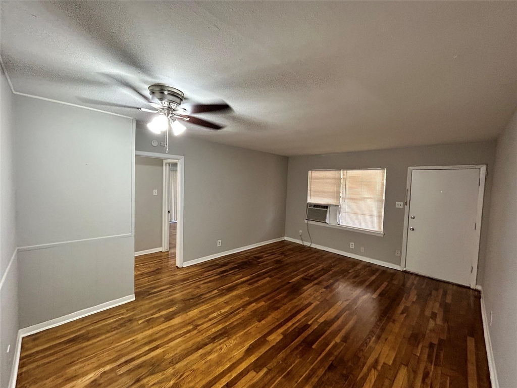 8807 Timberside Drive - Photo 5
