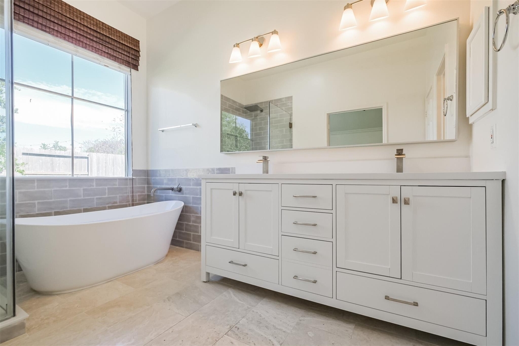 1714 Bumelia Court - Photo 17