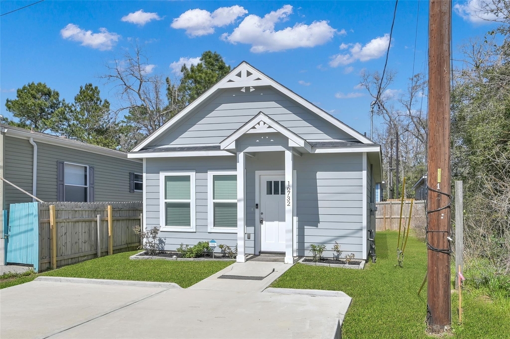 16732 E Juneau - Photo 0