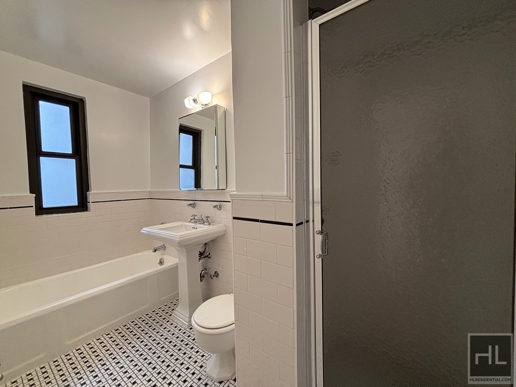 East 56 Street - Photo 5