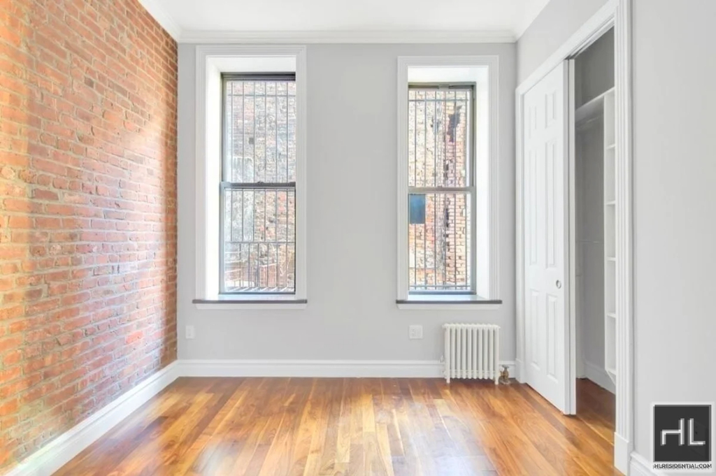 60 Avenue B - Photo 1