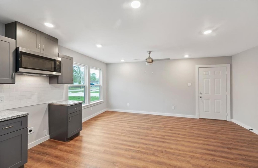 8120 Laura Koppe Rd - Photo 7