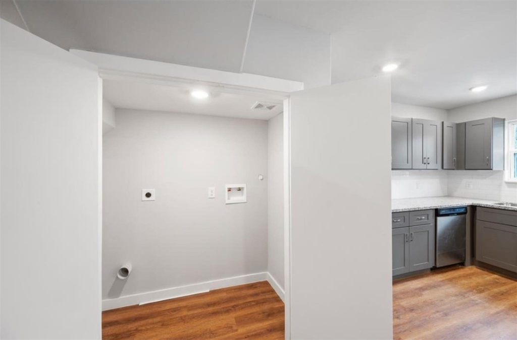 8120 Laura Koppe Rd - Photo 12