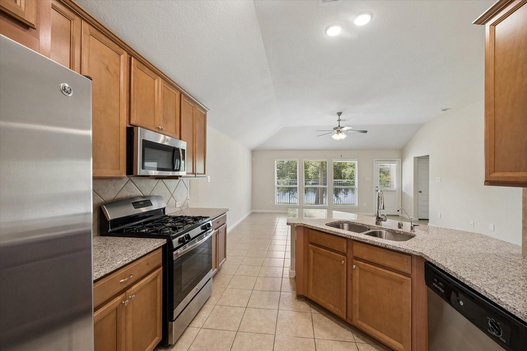 18219 Alora Springs Trc - Photo 8