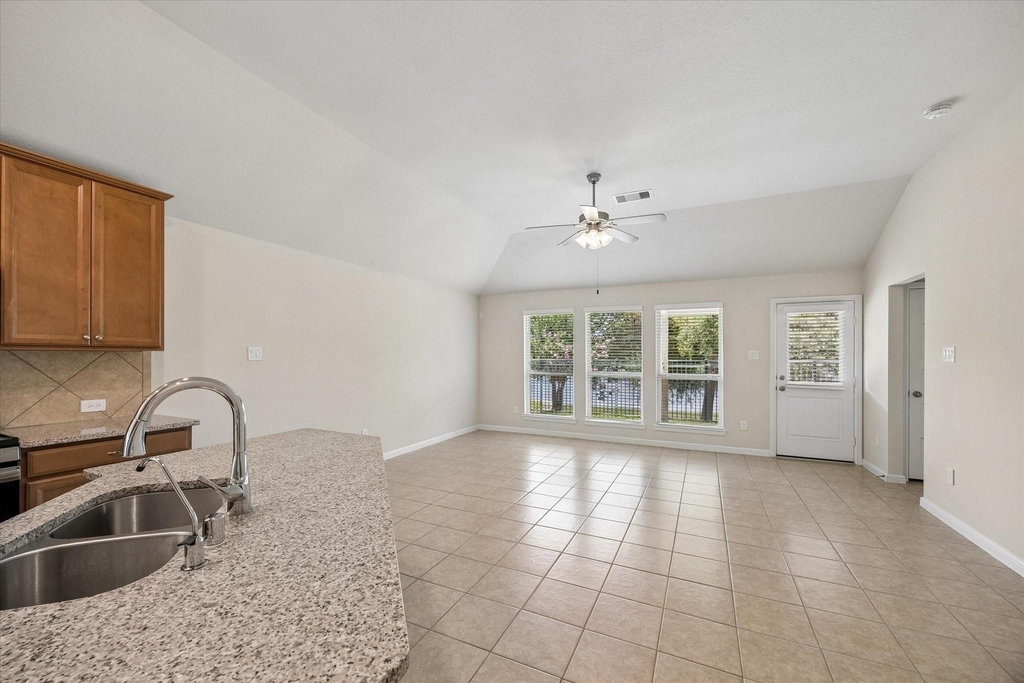 18219 Alora Springs Trc - Photo 10
