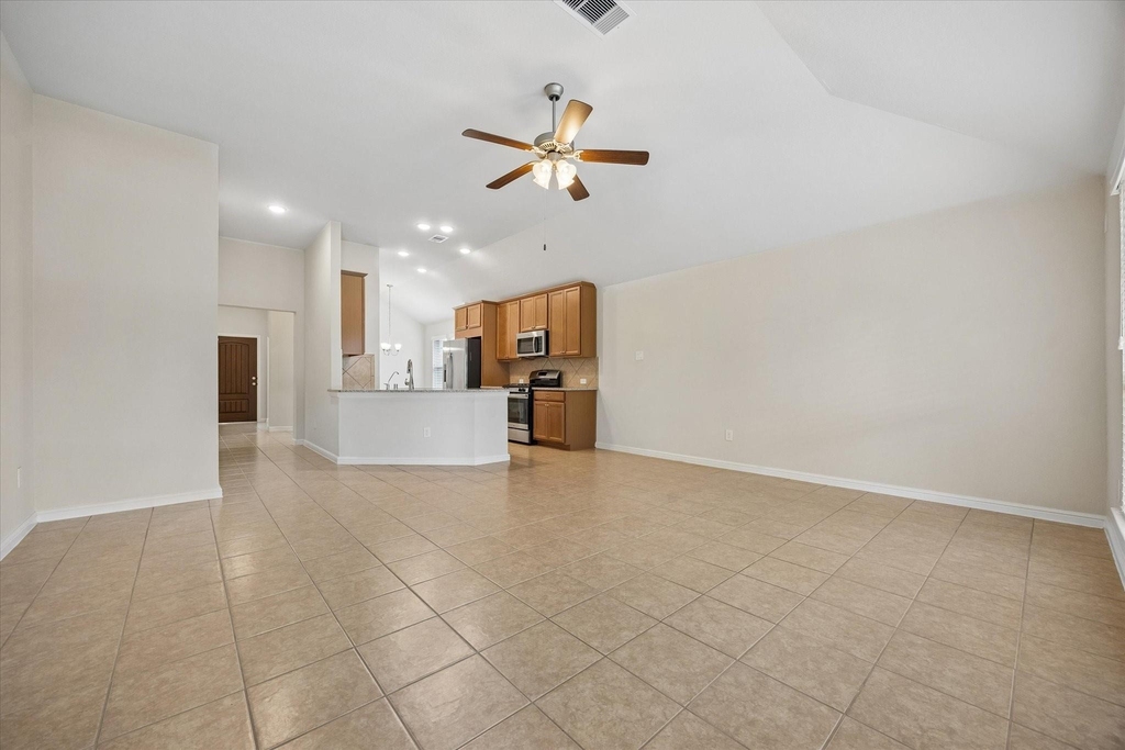 18219 Alora Springs Trc - Photo 7