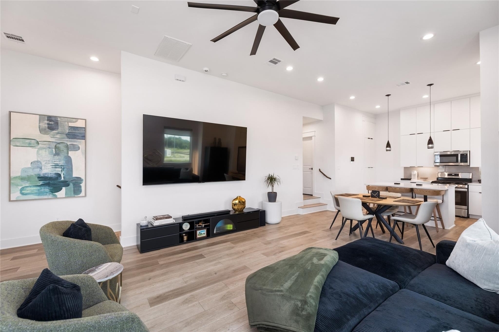 1602 Mary Street - Photo 11