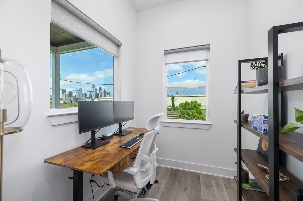 1602 Mary Street - Photo 12