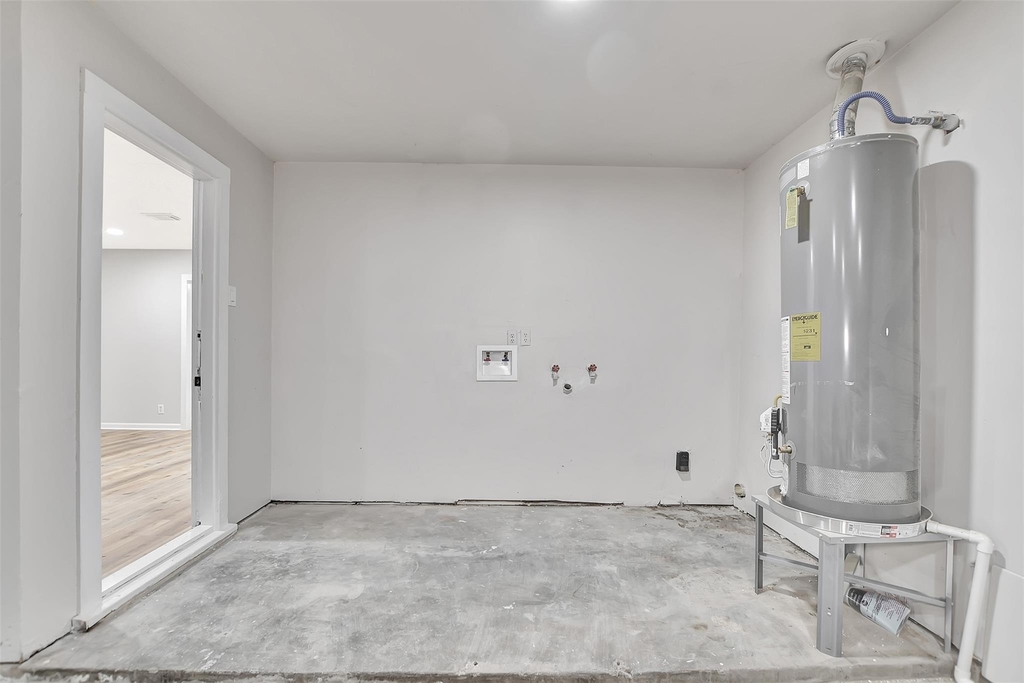 704 Teabury Avenue - Photo 33