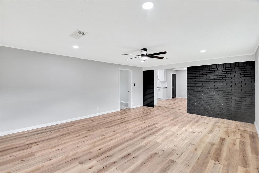 704 Teabury Avenue - Photo 18