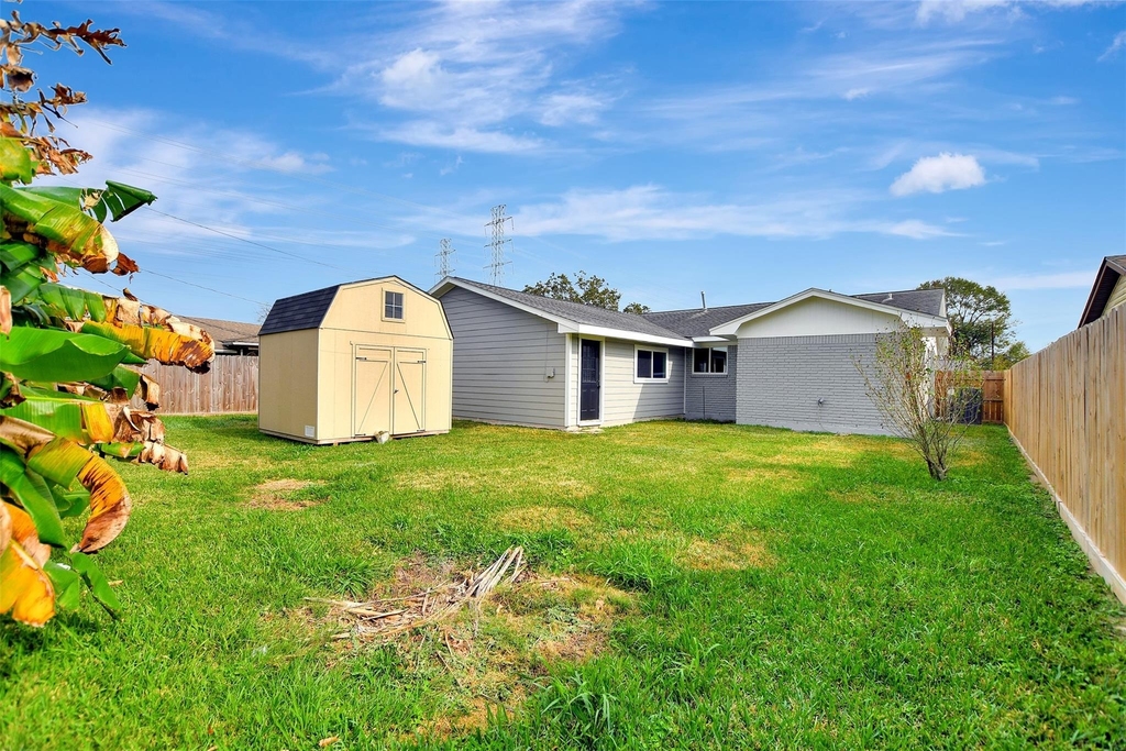 704 Teabury Avenue - Photo 35