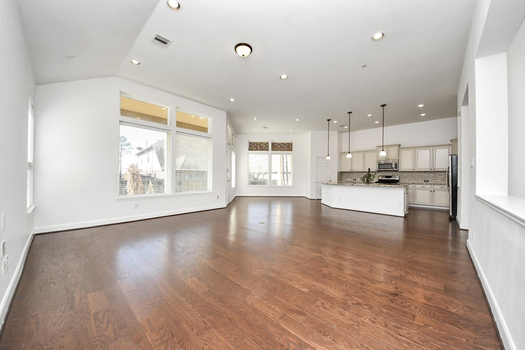1947 Parnevik Place - Photo 34