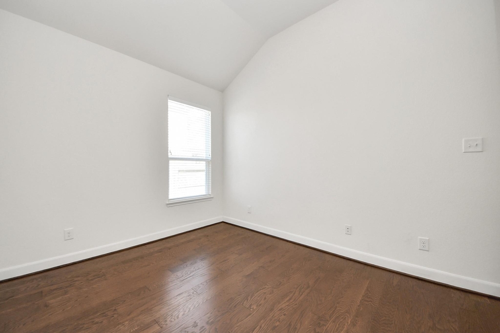 1947 Parnevik Place - Photo 22