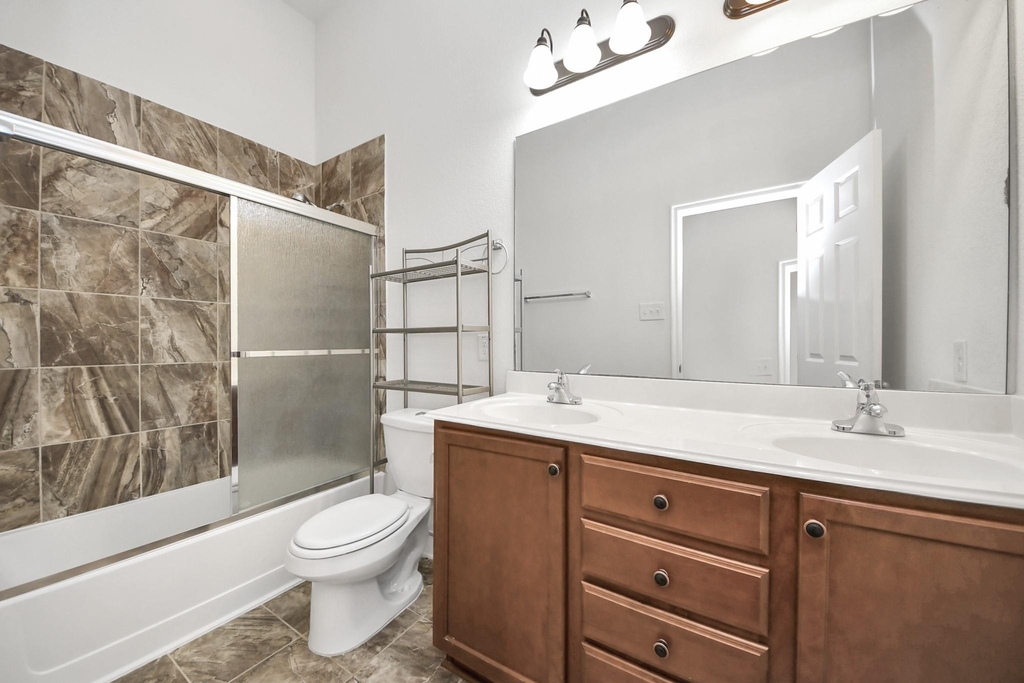 1947 Parnevik Place - Photo 15