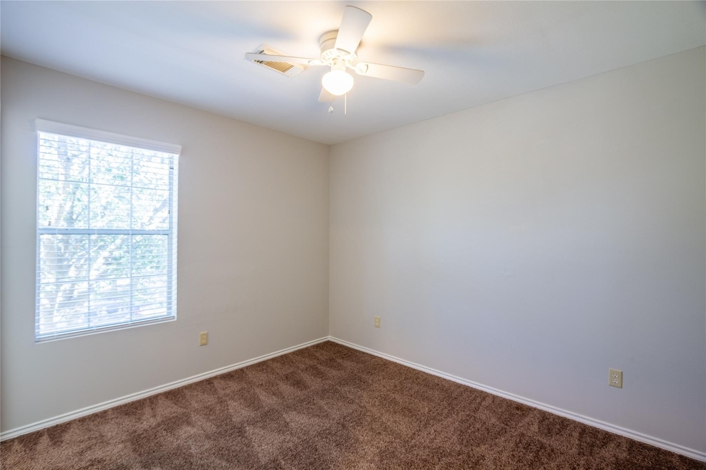 19714 Shores Edge Drive - Photo 9