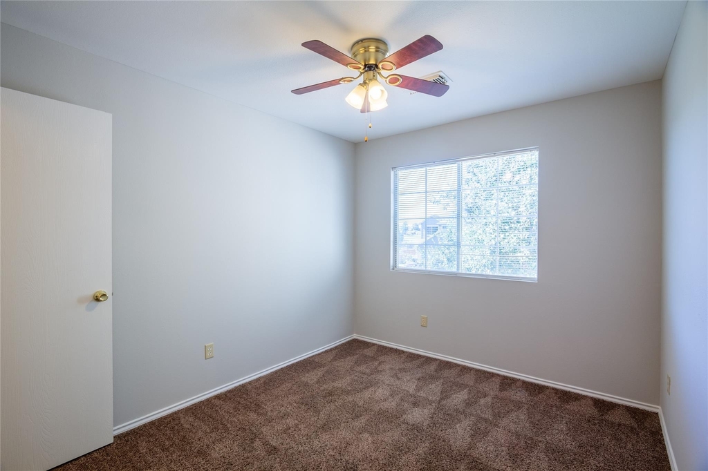 19714 Shores Edge Drive - Photo 10