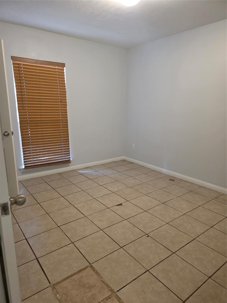 311 Burris Park Drive - Photo 13