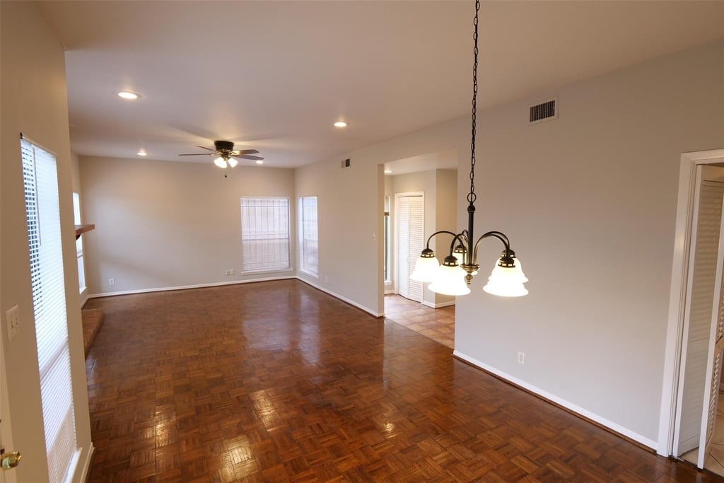 9526 Val Verde Street - Photo 9