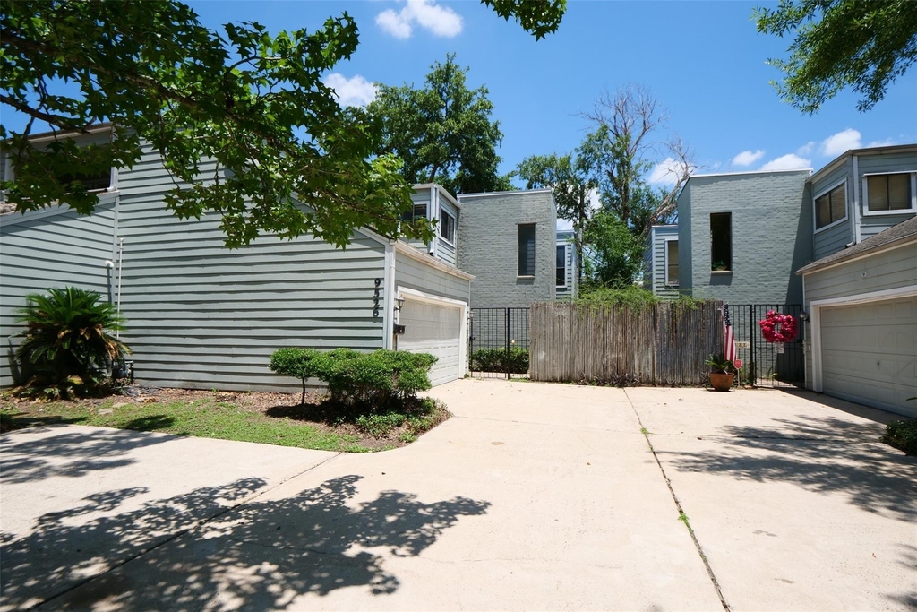 9526 Val Verde Street - Photo 0